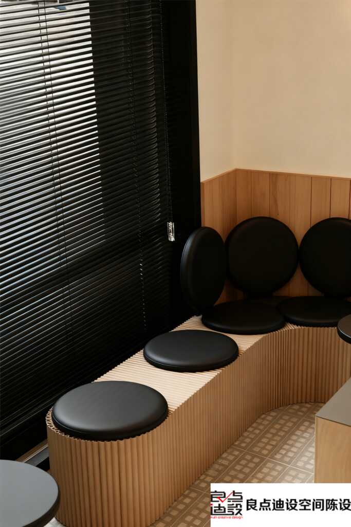 被问爆了!咖啡店这个卡座设计，简直是高级感出片神器?